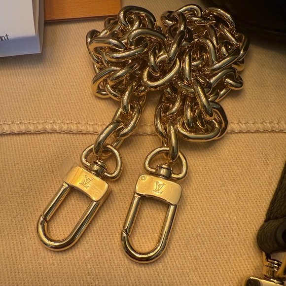 Authentic Louis Vuitton Mini BumBag Emp Noir - Picture 11 of 13